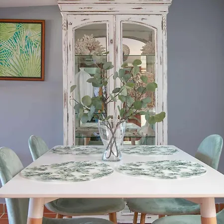 Lor Pintada Apartment *